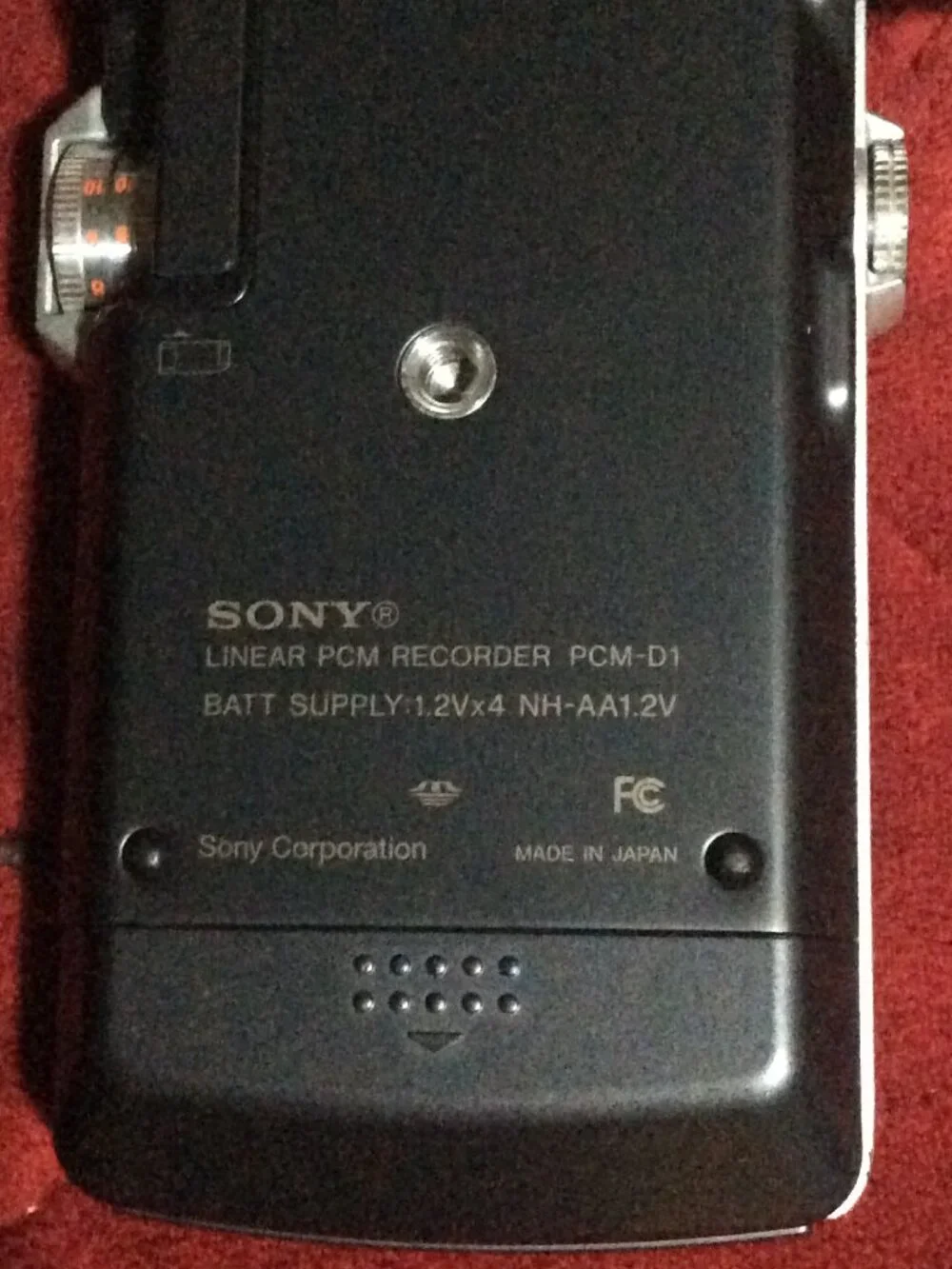 Vintage Sony's PCM-D1 Digital Audio Hand-Held Recorder 2